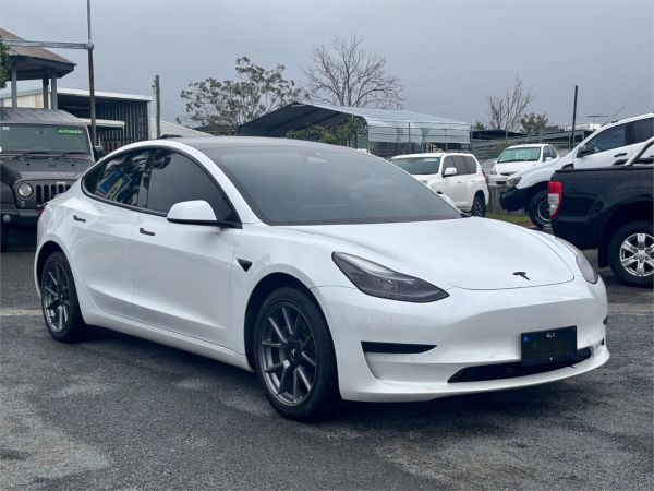2022 Tesla Model 3 Sedan MY22 Rear-Wheel Drive image