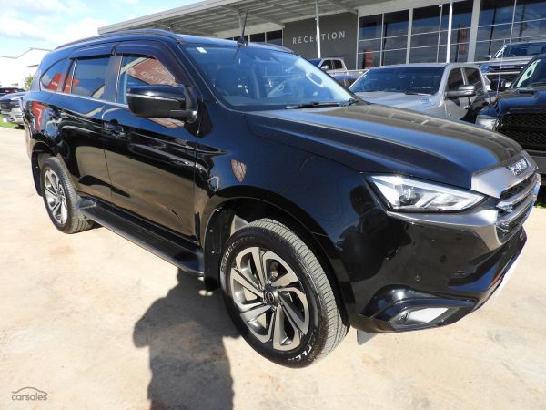 2022 Isuzu MU-X  LS-T image