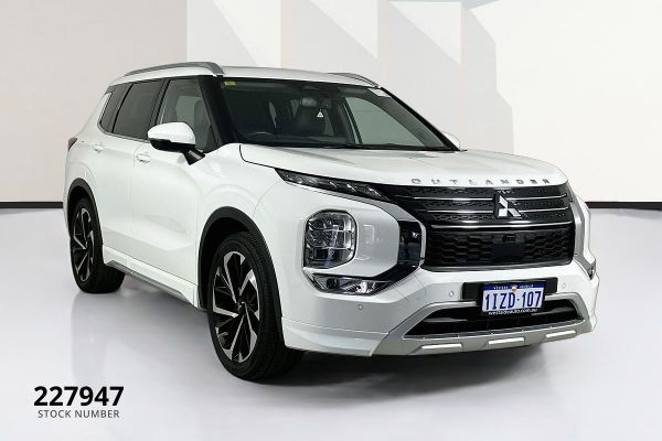 2021 Mitsubishi Outlander ZM Exceed image