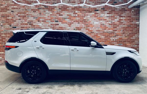 2017 LAND ROVER DISCOVERY 4D WAGON MY17 SD4 SE image