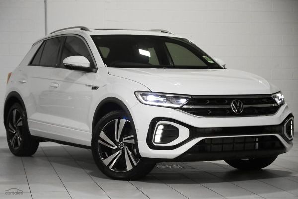 2025 Volkswagen T-Roc  R-Line image