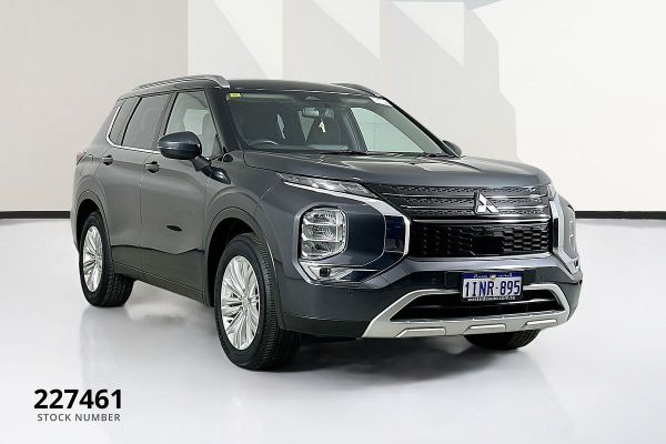2025 Mitsubishi Outlander ZM LS image