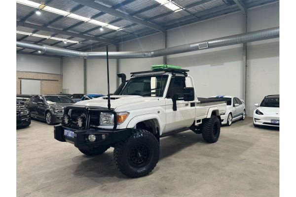 2022 Toyota Landcruiser VDJ79R Workmate image
