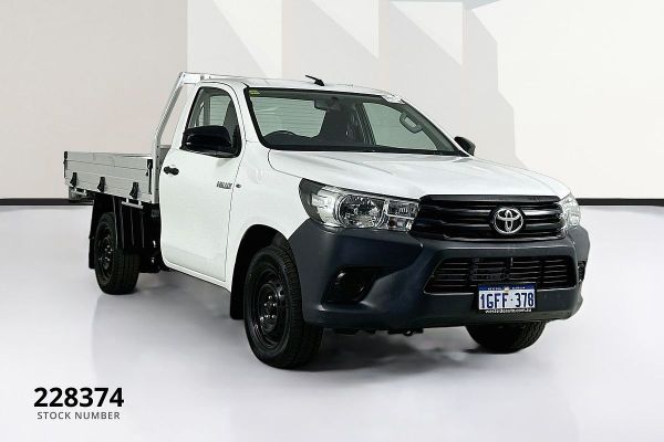 2017 Toyota HILUX WORKMATE TGN121R MY17 REAR WHEEL DRIVE image