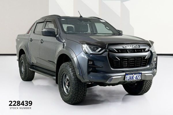 2022 Isuzu D-MAX  X-TERRAIN image