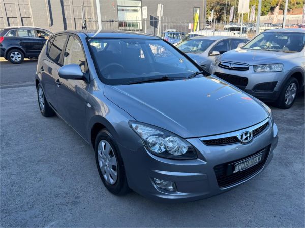 2011 HYUNDAI i30 5D HATCHBACK FD MY11 SX image
