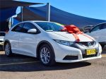Image for 2013 Honda Civic Hatchback 9th Gen MY13 VTi-S