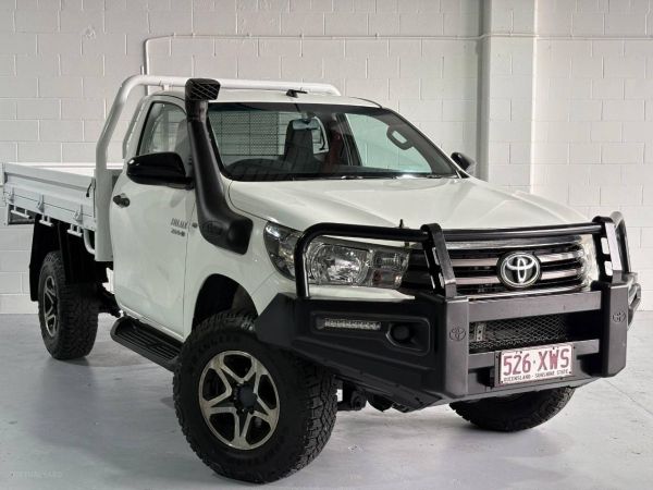 2018 TOYOTA HILUX SR (4x4) GUN126R image
