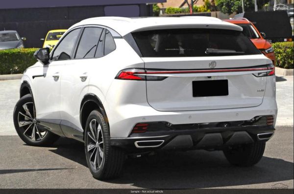 2025 MG HS Essence Auto MY25 image