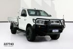 Image for 2020 Toyota Hilux GUN126R SR