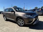 Image for 2020 Mitsubishi Outlander ZL ES