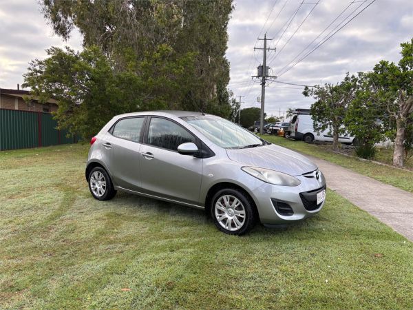2012 MAZDA MAZDA2 5D HATCHBACK DE MY12 NEO image
