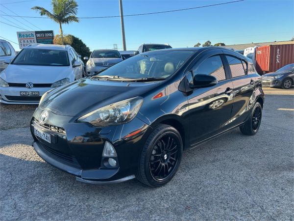 2012 TOYOTA PRIUS-C 5D HATCHBACK NHP10R i-TECH HYBRID image