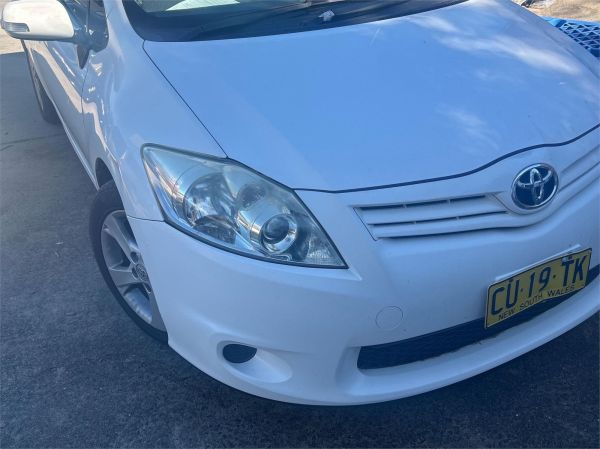 2010 TOYOTA COROLLA 5D HATCHBACK ZRE152R MY11 CONQUEST image