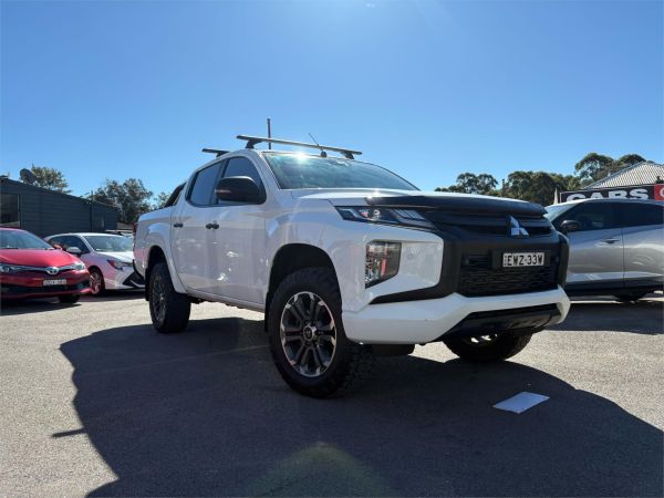 2022 Mitsubishi Triton MR GLS image