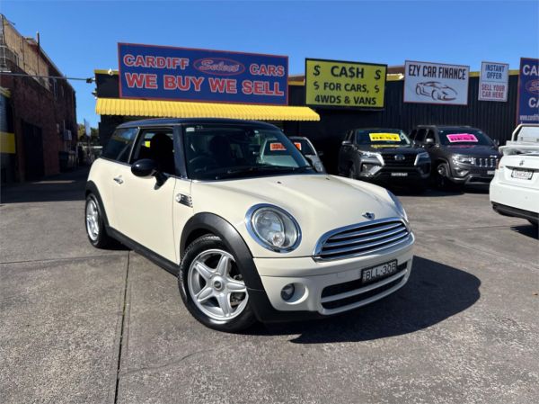 2009 MINI Hatch Hatchback R56 Cooper D image