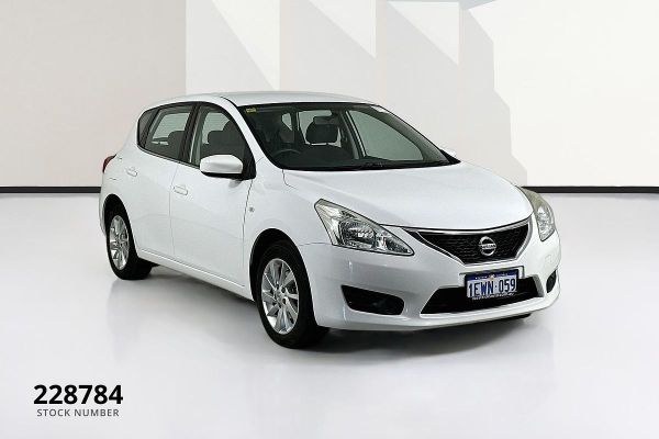 2015 Nissan PULSAR ST C12 image