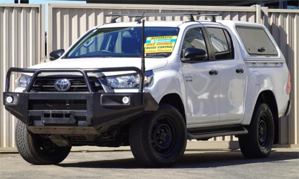 2021 TOYOTA HILUX DOUBLE CAB P/UP GUN126R FACELIFT SR (4x4) image