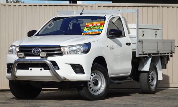 2018 TOYOTA HILUX C/CHAS GUN126R MY17 SR (4x4) image