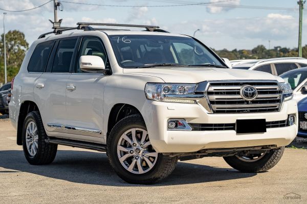 2017 Toyota Landcruiser Sahara Auto 4x4 image