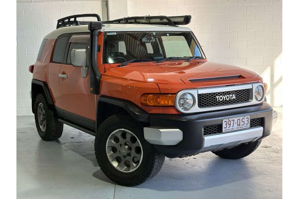 2013 Toyota FJ Cruiser GSJ15R image