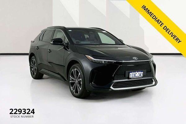 2025 Toyota bZ4X YEAM15R  image