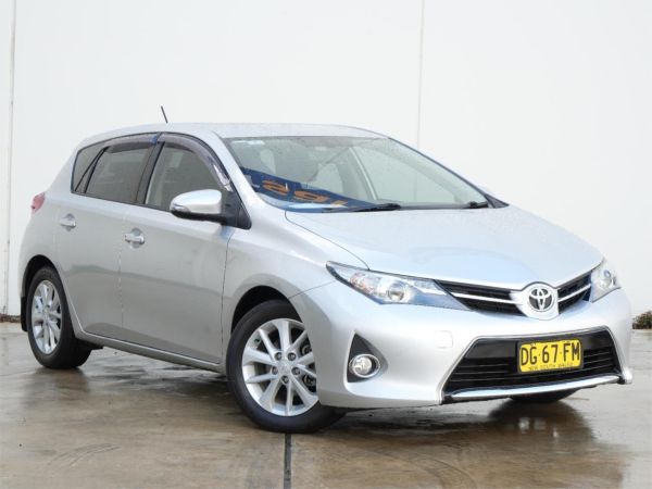 2013 Toyota Corolla Hatchback ZRE182R Ascent Sport image