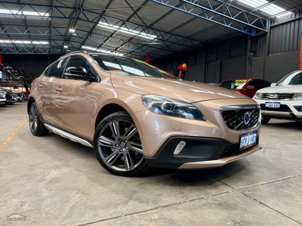 2014 Volvo V40 Cross Country T5 Luxury Auto AWD MY14 image