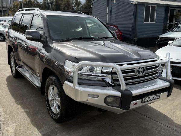 2020 Toyota Landcruiser VDJ200R GXL