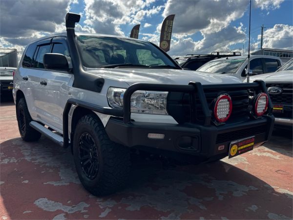 2017 TOYOTA LANDCRUISER 4D WAGON VDJ200R MY16 GX (4x4)