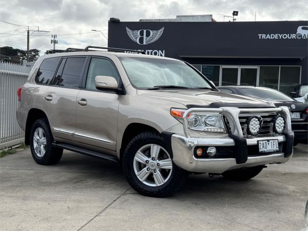 2014 TOYOTA LANDCRUISER 4D WAGON VDJ200R MY13 SAHARA (4x4) image