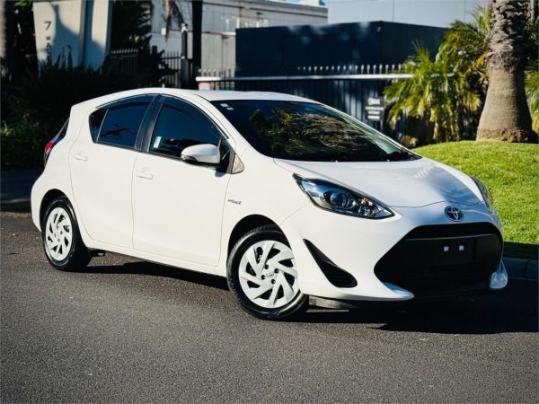 2018 Toyota Aqua Hatchback NHP10 Hybrid image