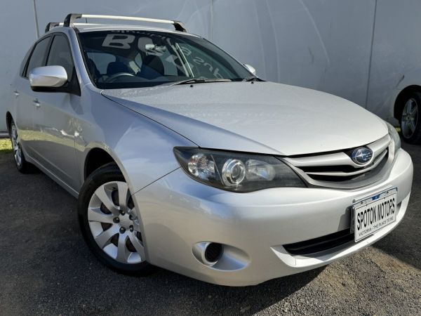2010 Subaru Impreza MY10 R (AWD) Silver 5 Speed Manual Hatchback image