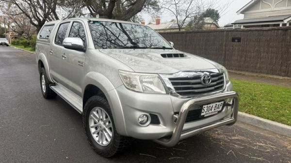 2013 Toyota Hilux KUN26R MY14 SR5 (4x4) Champagne Frost 5 Speed Automatic Dual Cab Pick-up image