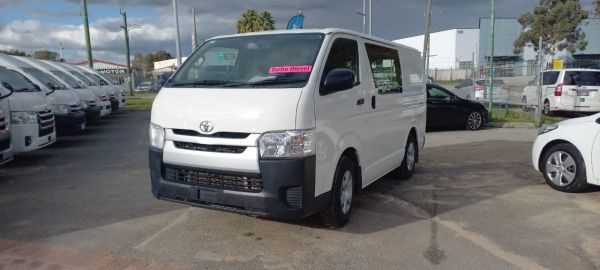 2016 Toyota HiAce Van Low km Diesel Turbo image