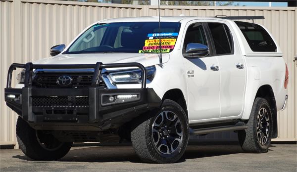 2022 TOYOTA HILUX DOUBLE CAB P/UP GUN126R SR5 (4x4) image