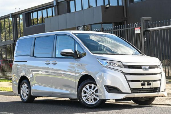 2020 Toyota Noah Wagon ZWR80 Hybrid X Hybrid image