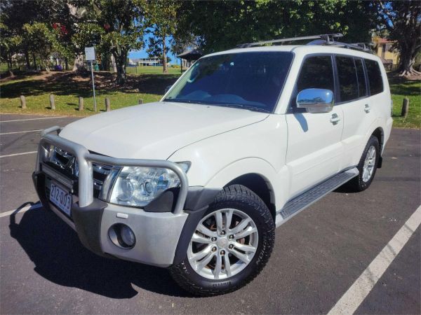 2013 Mitsubishi Pajero Wagon NW MY14 VR-X image
