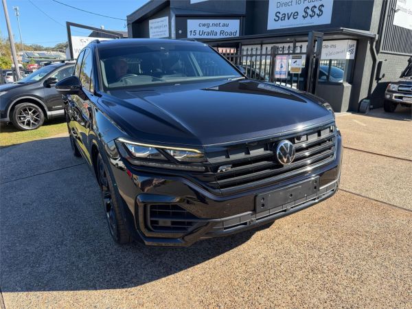 2021 Volkswagen Touareg MKIII Wolfsburg image