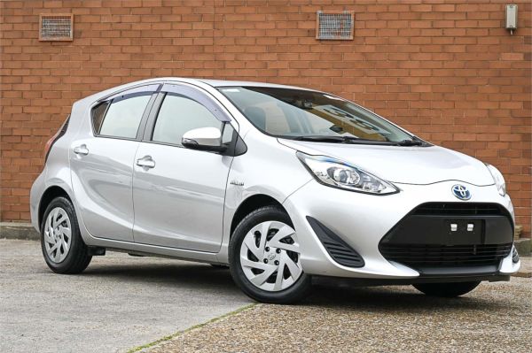 2018 Toyota Aqua Hatchback NHP10 image