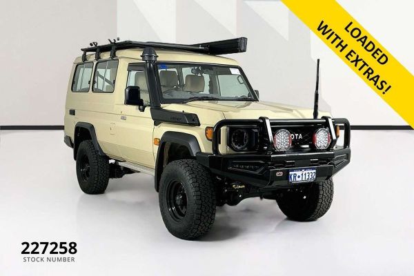 2025 Toyota Landcruiser GDJL78R GXL Troopcarrier image