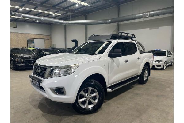 2015 Nissan Navara ST D23 4X4 image