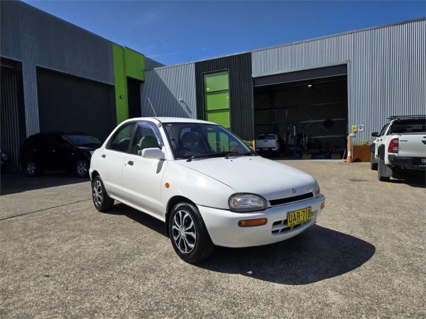 1995 Mazda 121 Sedan DB1052 image