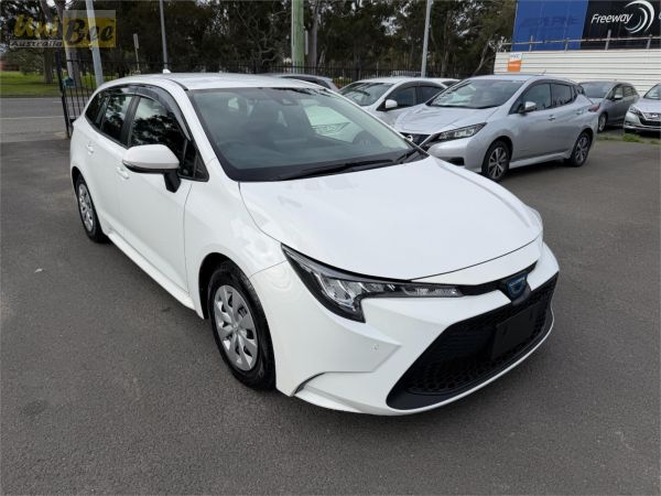 2021 Toyota Corolla Wagon ZWE214W Touring Hybrid image