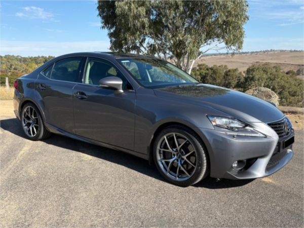 2015 LEXUS IS200t 4D SEDAN ASE30R MY16 SPORTS LUXURY image