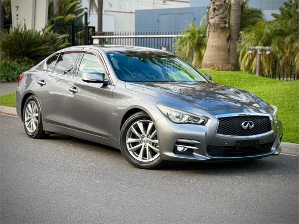 2014 Nissan Skyline Sedan HV37 350GT Hybrid Type P image