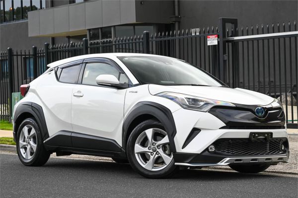 2018 Toyota C-HR Hybrid Wagon ZYX10 S LED Edition image