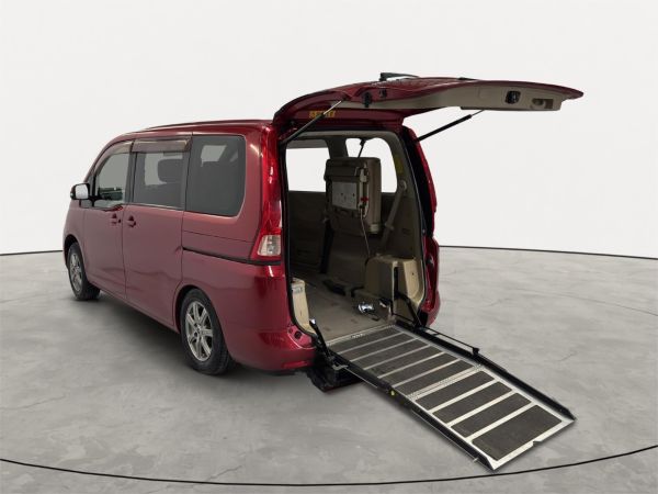 2009 Nissan Serena Welcab C25 image