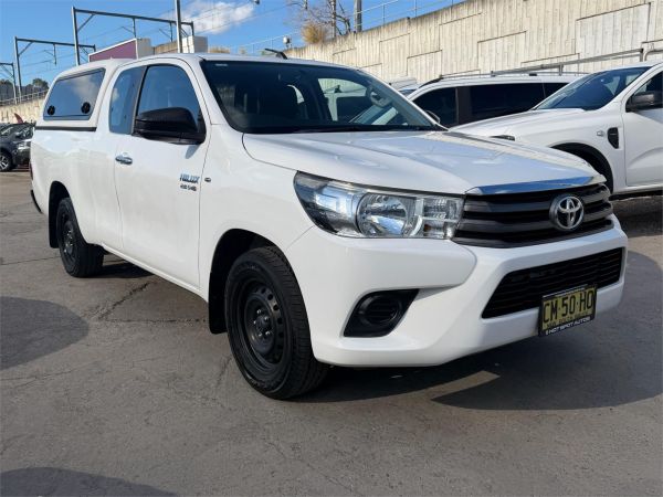 2017 Toyota Hilux Utility GUN123R SR image
