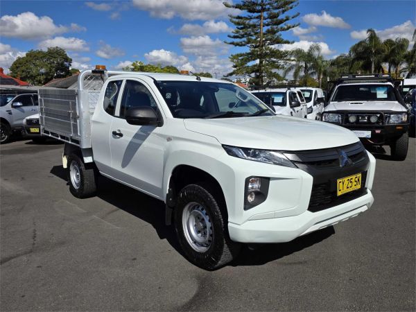 2020 Mitsubishi Triton MR GLX image